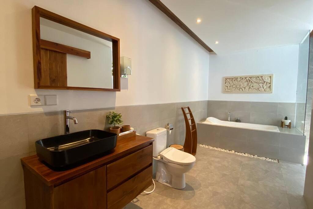 Nau Nusa Villa Batununggul Экстерьер фото